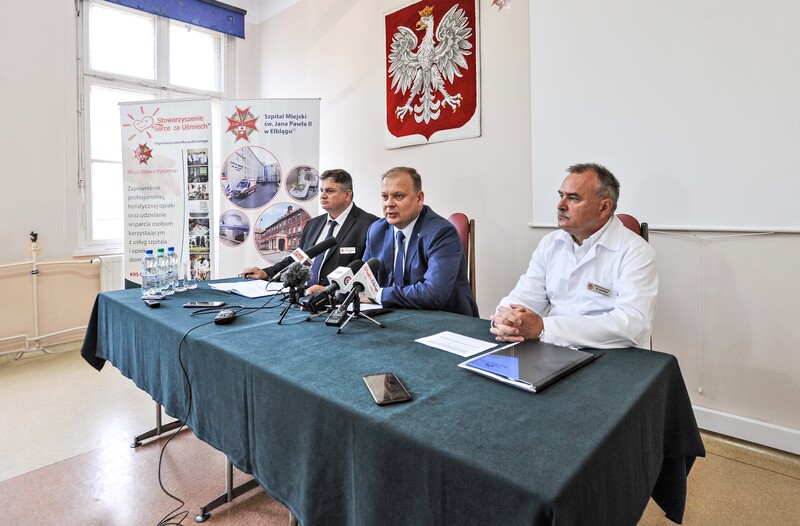 Elbląg, O planowanych zmianach w Szpitalu Miejskim mówili (od lewej): dyrektor Mirosław Gorbaczewski, wiceprezydent Michał Missan i wicedyrektor szpitala Jacek Wójcik Elbląg, O planowanych zmianach w Szpitalu Miejskim mówili (od lewej): dyrektor Mirosław Gorbaczewski, wiceprezydent Michał Missan i wicedyrektor szpitala Jacek Wójcik