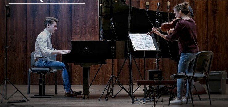 Elbląg, Recital spod smyczka i klawiszy - Karolina Nowotczyńska & Łukasz Chrzęszczyk Elbląg, Recital spod smyczka i klawiszy - Karolina Nowotczyńska & Łukasz Chrzęszczyk
