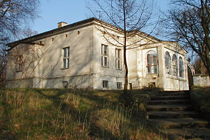 Elbląg, Starostwo liczy na dodatkowe pieniądze ze sprzedaży m.in. byłej szkoły w Połoninach