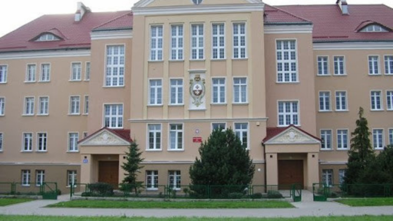 Elbląg, Półzimowisko organizowane jest m.in. w SP nr 4 Elbląg, Półzimowisko organizowane jest m.in. w SP nr 4