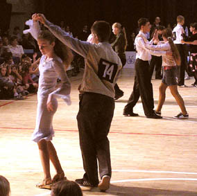 Elbląg, W Tanecznej Gimnazjadzie wystąpiły najlepsze pary i grupy złożone z uczniów elbląskich szkół