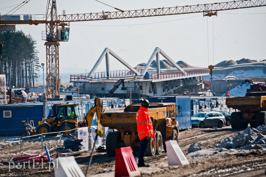 Elbląg, Most południowy jest już prawie gotowy, w połowie roku mają po nim już jeździć kierowcy Elbląg, Most południowy jest już prawie gotowy, w połowie roku mają po nim już jeździć kierowcy