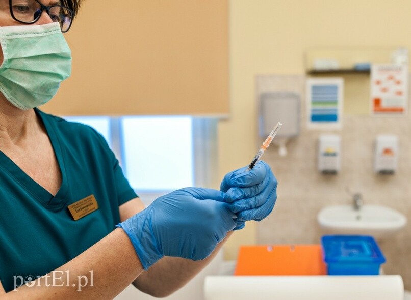 Elbląg, Pracownicy szpitala apelują: "Nie bójcie się szczepionek"