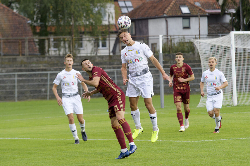 Elbląg, Ostatni mecz z Chojniczanką, w Elblągu, zakończył się bezbramkowym remisem Elbląg, Ostatni mecz z Chojniczanką, w Elblągu, zakończył się bezbramkowym remisem