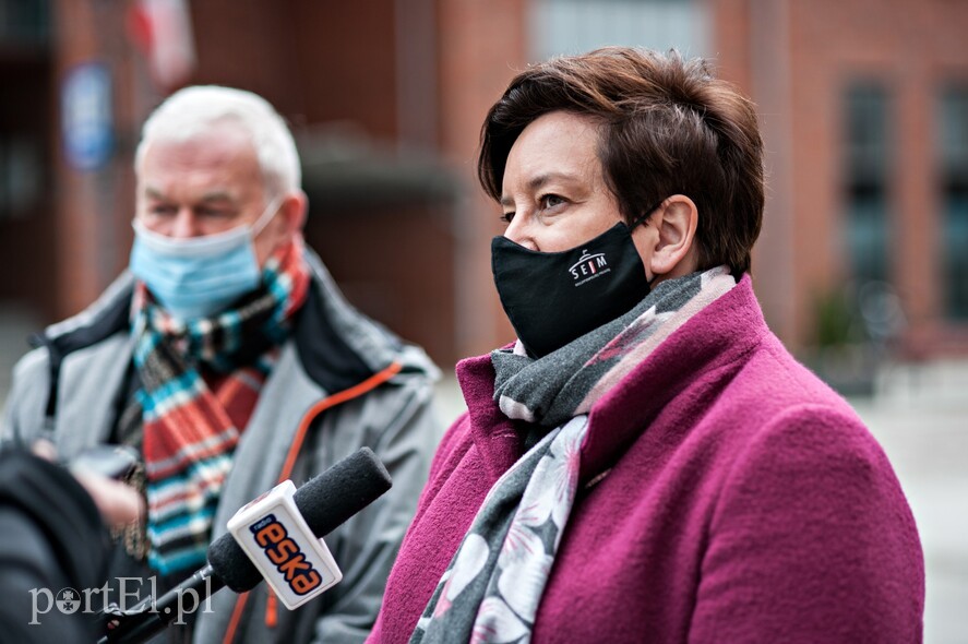 Elbląg, Posłanka o pieniądzach dla miasta