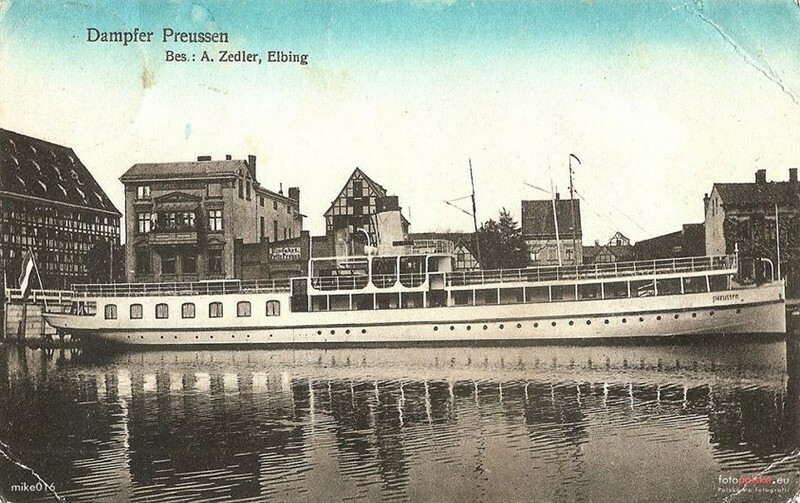 Elbląg, Statek wycieczkowey, który w sezonie  kursował z Elbląga do Krynicy Morskiej