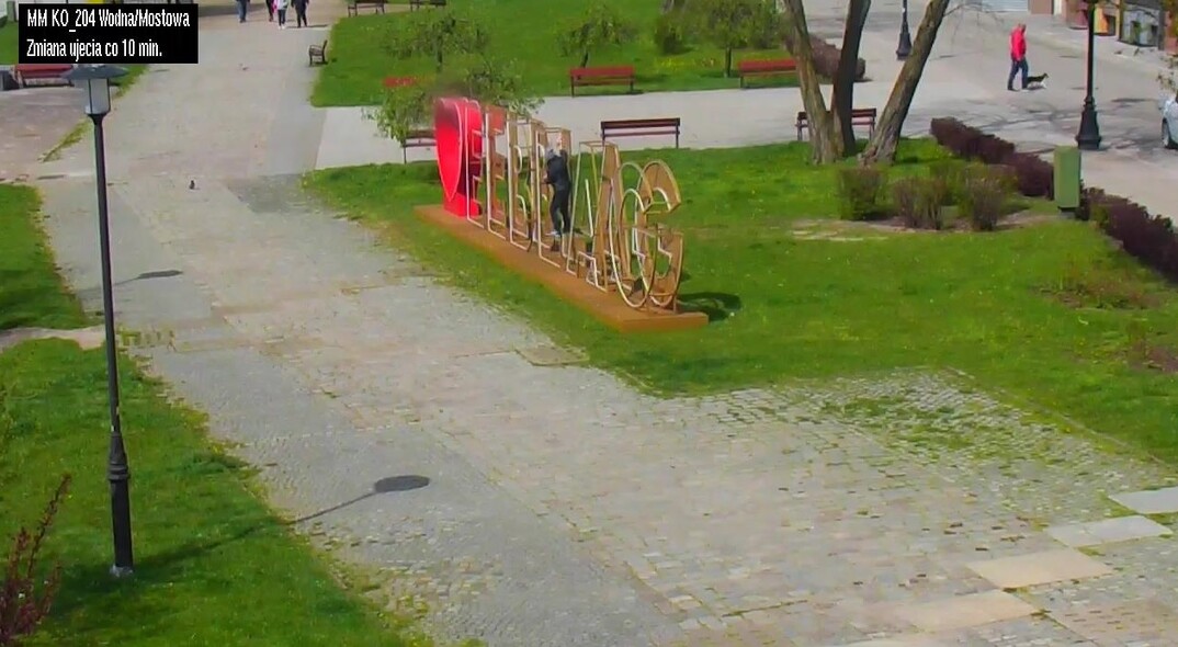 Elbląg, Ten napis nie jest do wspinania się Elbląg, Ten napis nie jest do wspinania się