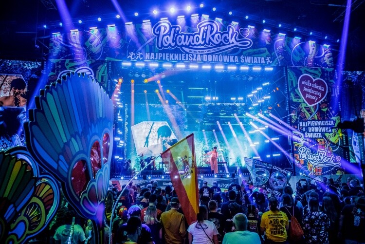 Elbląg, W 2020 roku festiwal miał formę "domówki". Na zdjęciu koncert Kwiat Jabłoni Elbląg, W 2020 roku festiwal miał formę "domówki". Na zdjęciu koncert Kwiat Jabłoni