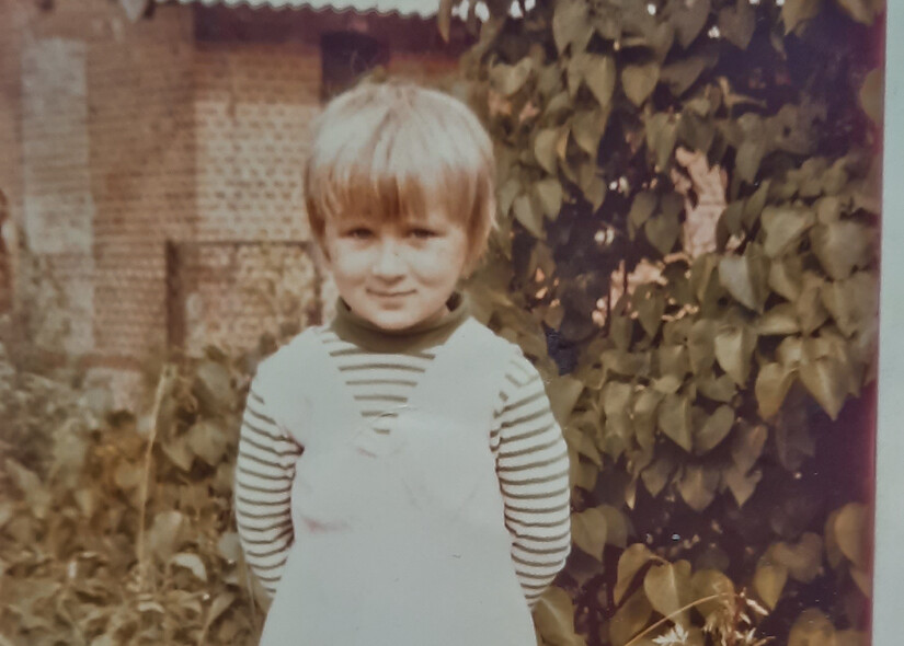 Elbląg, Zdjęcie pani Elżbiety jako 8-letniej dziewczynki, które podarowała panu Ryszardowi w 1971 roku, Elbląg, Zdjęcie pani Elżbiety jako 8-letniej dziewczynki, które podarowała panu Ryszardowi w 1971 roku,