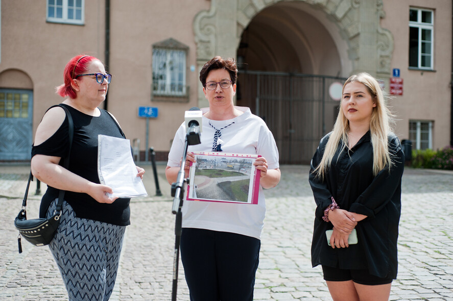 Elbląg, „Elbląg jest kobietą”. Wniosek o skwer Praw Kobiet złożony do ratusza Elbląg, „Elbląg jest kobietą”. Wniosek o skwer Praw Kobiet złożony do ratusza