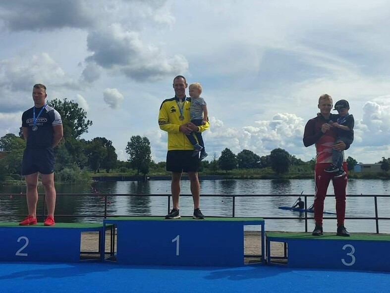 Elbląg, Przemysław Rojek (z prawej) brązopwym medalistą MP (źródło: FB Wojciecha Załuskiego)