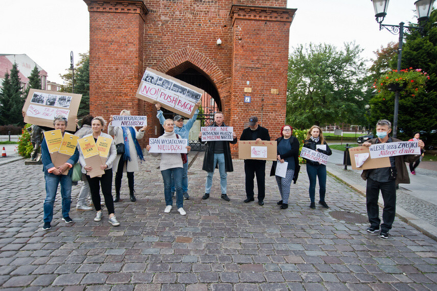 Elbląg, Protest Stan wyjątkowo nieludzki", Elbląg, Protest Stan wyjątkowo nieludzki",