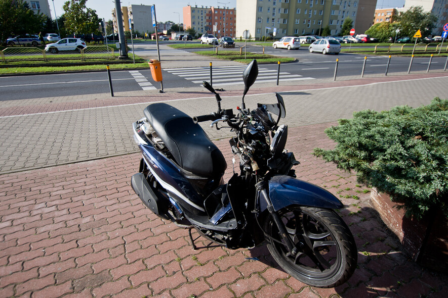 Elbląg, Zderzenie motocyklisty z audi na ul. Płk. Dąbka Elbląg, Zderzenie motocyklisty z audi na ul. Płk. Dąbka