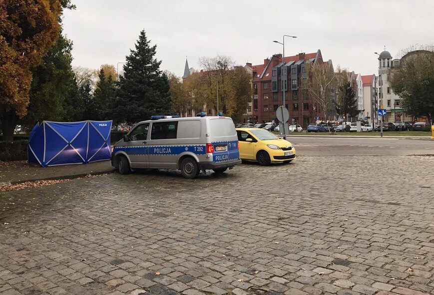 Elbląg, Znaleziono ciało mężczyzny przy placu Słowiańskim Elbląg, Znaleziono ciało mężczyzny przy placu Słowiańskim