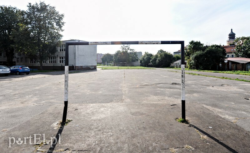 Elbląg, Boisko przy SP 23 była przyczyną debaty o inwestycjach w elbląskiej oświacie