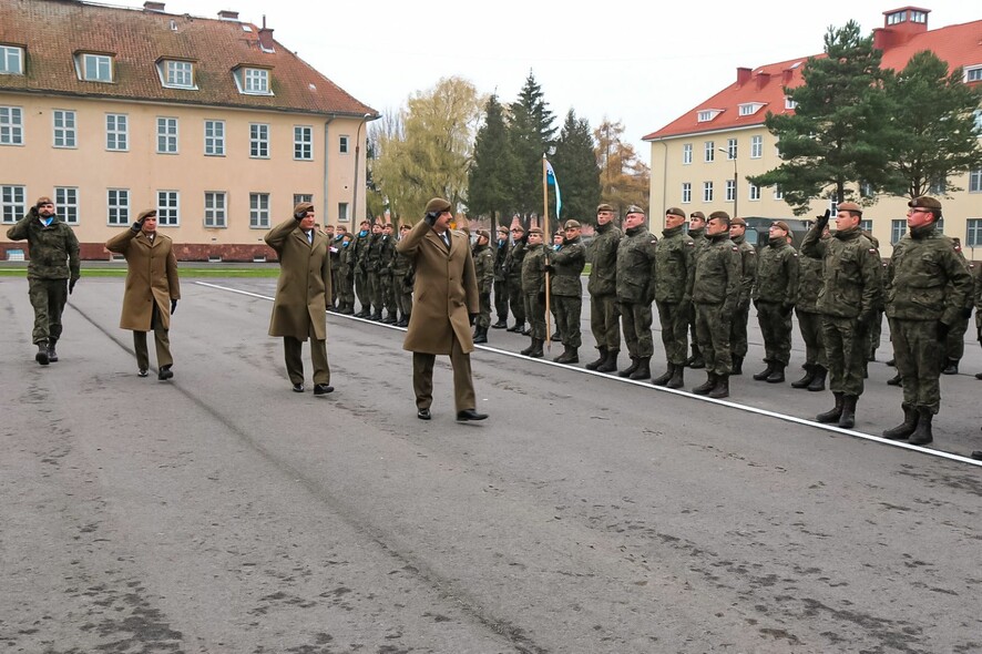 Elbląg, Dowódca odchodzi, dowódca przychodzi... Elbląg, Dowódca odchodzi, dowódca przychodzi...
