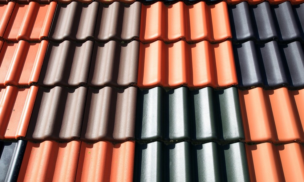 Dachówka ceramiczna czy betonowa - jaką dachówkę wybrać? Dachówka ceramiczna czy betonowa - jaką dachówkę wybrać?