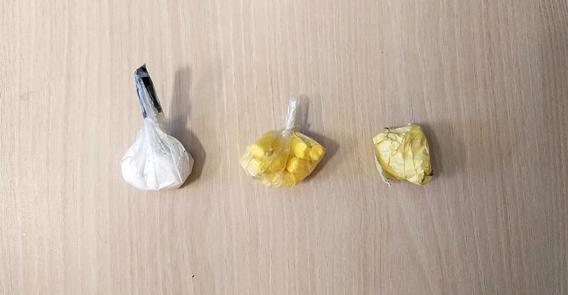 Elbląg, Kryminalni zatrzymali go w mieszkaniu. Znaleźli narkotyki Elbląg, Kryminalni zatrzymali go w mieszkaniu. Znaleźli narkotyki