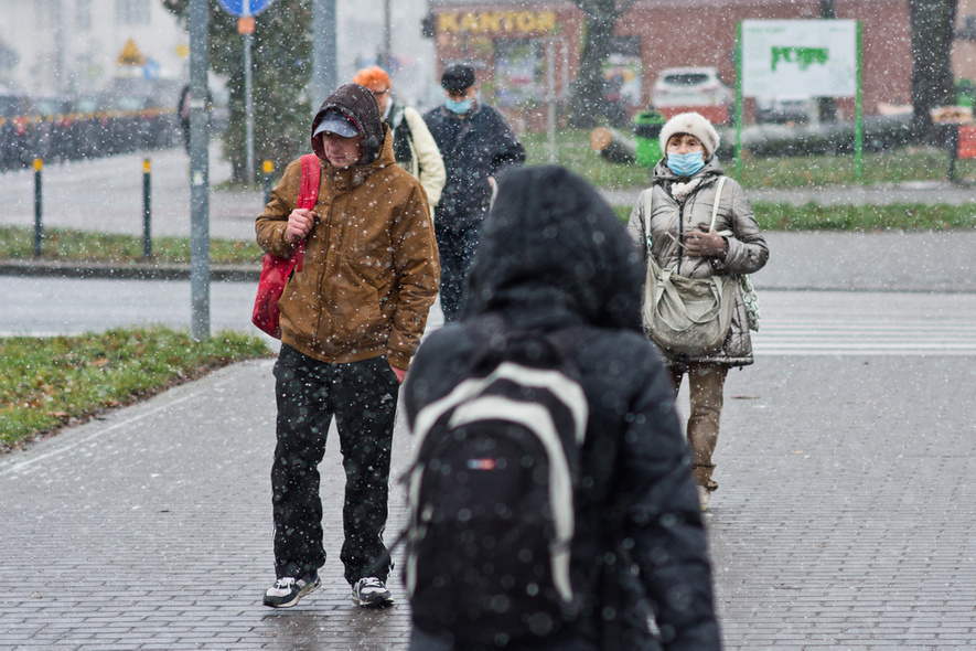 Elbląg, Piąta fala pandemii. Ponad 30 tysięcy zakażeń w kraju