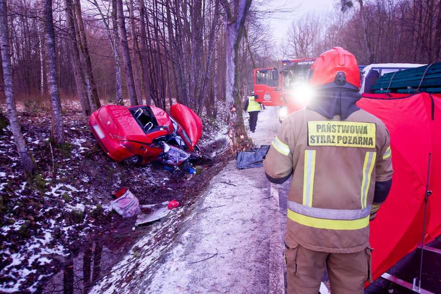 Elbląg, Tragedia koło Pomorskiej Wsi. Nie żyją dwie osoby Elbląg, Tragedia koło Pomorskiej Wsi. Nie żyją dwie osoby