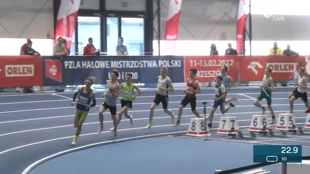 Elbląg, Michał Rodziewicz (w czerwonej koszulce) zajął piąte miejsce na mistrzostwach Polski U18 (kadr z transmisji na kanale YT KPSPORT.pl) Elbląg, Michał Rodziewicz (w czerwonej koszulce) zajął piąte miejsce na mistrzostwach Polski U18 (kadr z transmisji na kanale YT KPSPORT.pl)