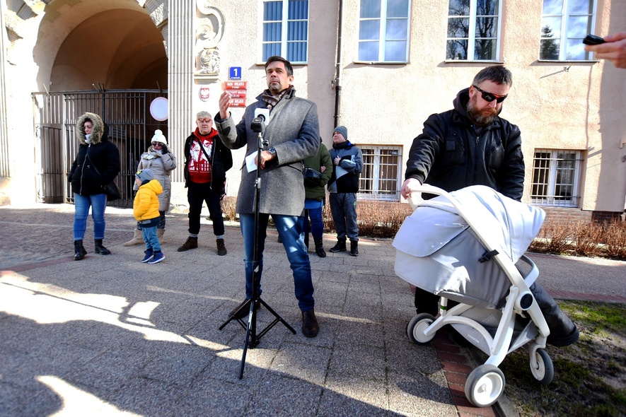 Elbląg, "Skandaliczny eksperyment pedagogiczny" Elbląg, "Skandaliczny eksperyment pedagogiczny"