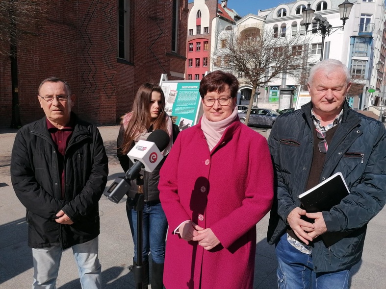 Posłanka Falej: Państwo powinno koordynować pomoc uchodźcom Posłanka Falej: Państwo powinno koordynować pomoc uchodźcom