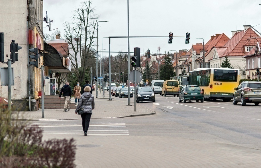 Elbląg, Czas zrzucić maski