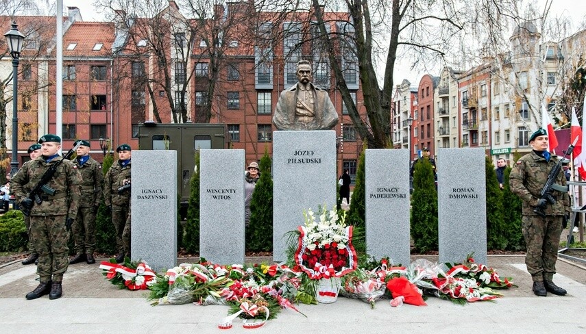 Elbląg, Piłsudski z pomnika dostanie towarzystwo