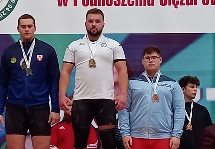 Elbląg, Tomasz Talewicz (z lewej) zdobył srebrny medal na MP do lat 20 Elbląg, Tomasz Talewicz (z lewej) zdobył srebrny medal na MP do lat 20