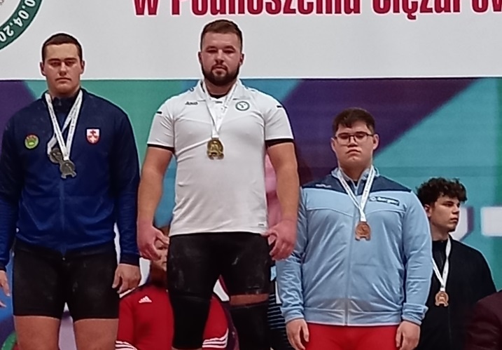 Elbląg, Tomasz Talewicz (z lewej) zdobył srebrny medal na MP do lat 20