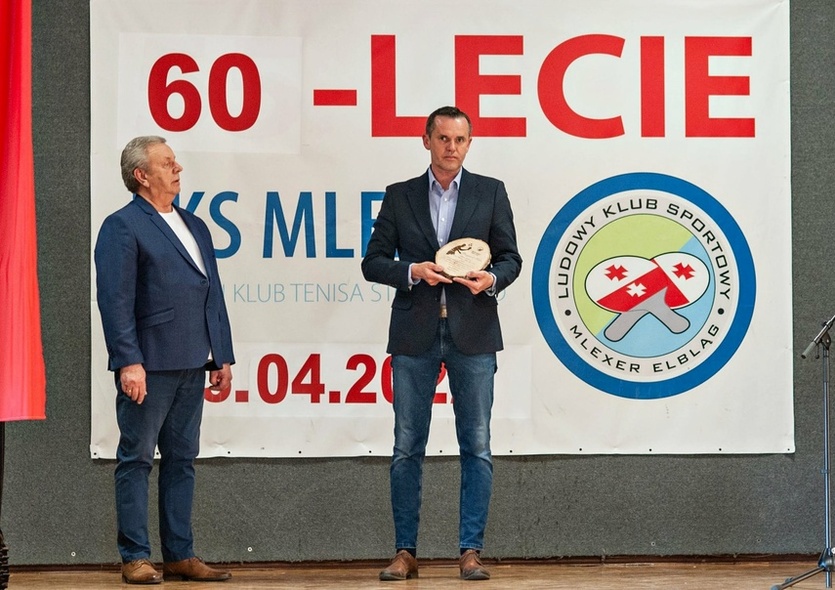 Elbląg, Prezes Mirosław Kozłowski (z lewej) i Ryszard Grzelak, zawodnik Mlexera Elbląg, Prezes Mirosław Kozłowski (z lewej) i Ryszard Grzelak, zawodnik Mlexera