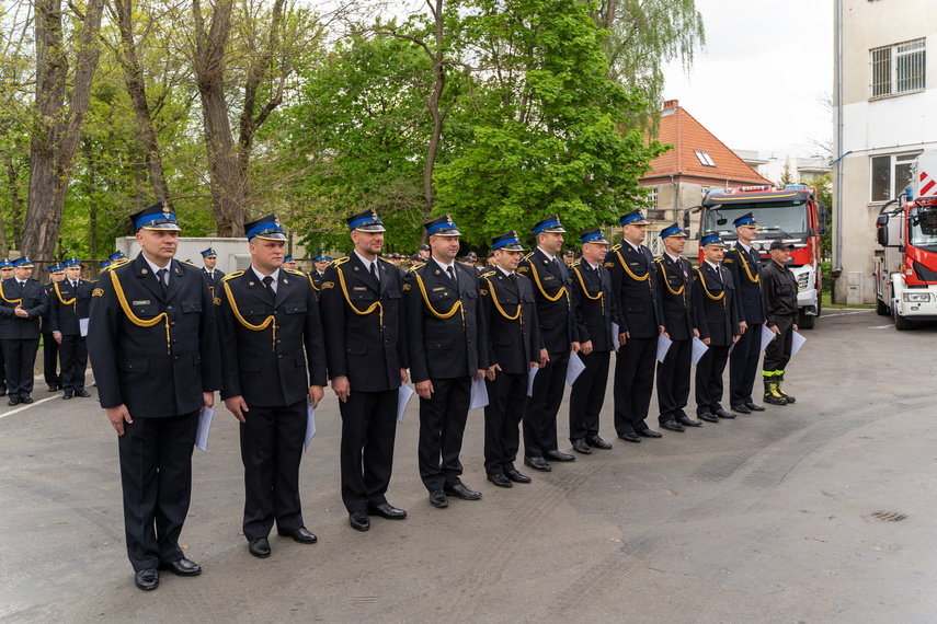 Elbląg, Awanse i nagrody dla strażaków