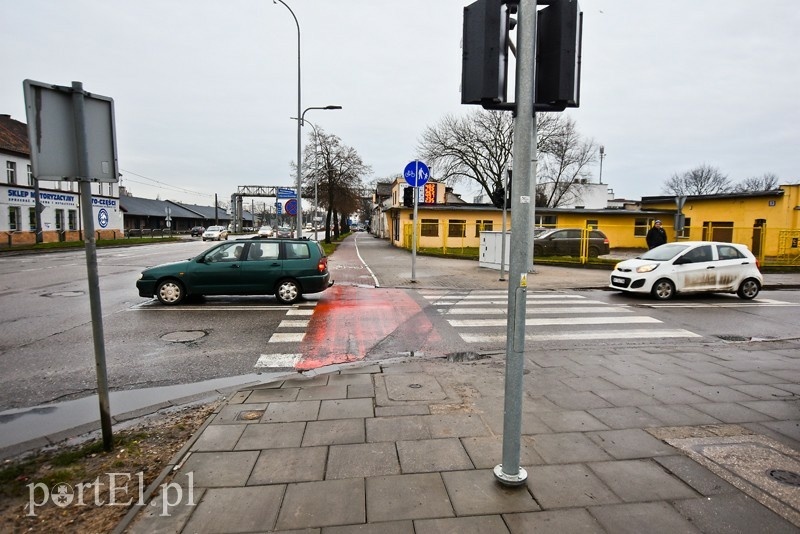 Elbląg, Obecnie ścieżka rowerowa wzdłuż al. Grunwaldzkiej kończy się na ul. Komeńskiego Elbląg, Obecnie ścieżka rowerowa wzdłuż al. Grunwaldzkiej kończy się na ul. Komeńskiego