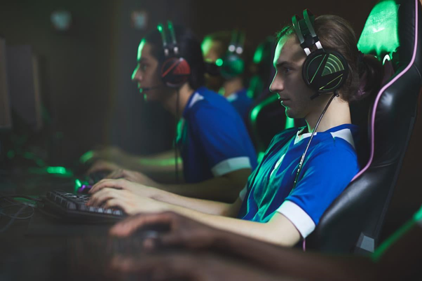 Jakie są główne powody popularności e-sportu? Jakie są główne powody popularności e-sportu?