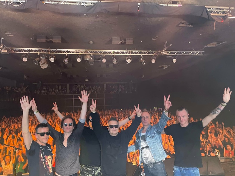 Elbląg, Zdjęcie z majowego koncertu T.Love w warszawskim klubie Stodoła