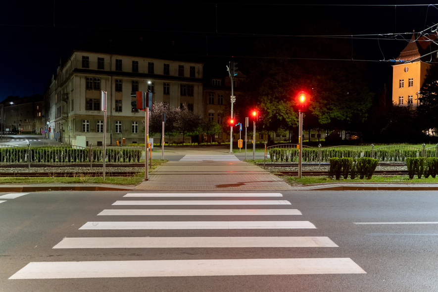Elbląg, Czemu działa sygnalizacja na przejściu przy ratuszu? - pyta czytelnik portElu Elbląg, Czemu działa sygnalizacja na przejściu przy ratuszu? - pyta czytelnik portElu