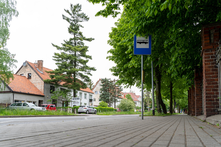 Elbląg, Na przystanku przy szpitalu wkrótce ma pojawić się ławka. Elbląg, Na przystanku przy szpitalu wkrótce ma pojawić się ławka.