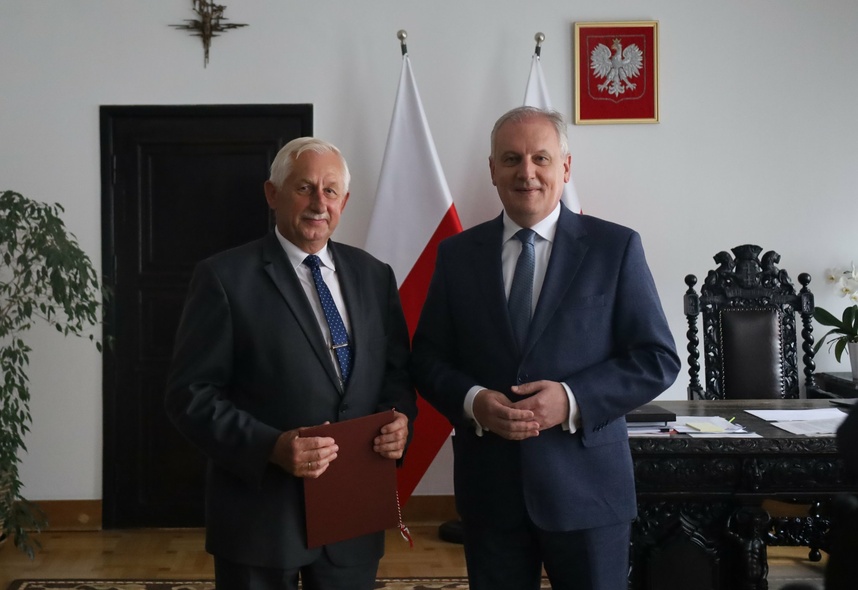 Elbląg, Kazimierz Kulecki (z lewej) i wojewoda pomorski Dariusz Drelich Elbląg, Kazimierz Kulecki (z lewej) i wojewoda pomorski Dariusz Drelich