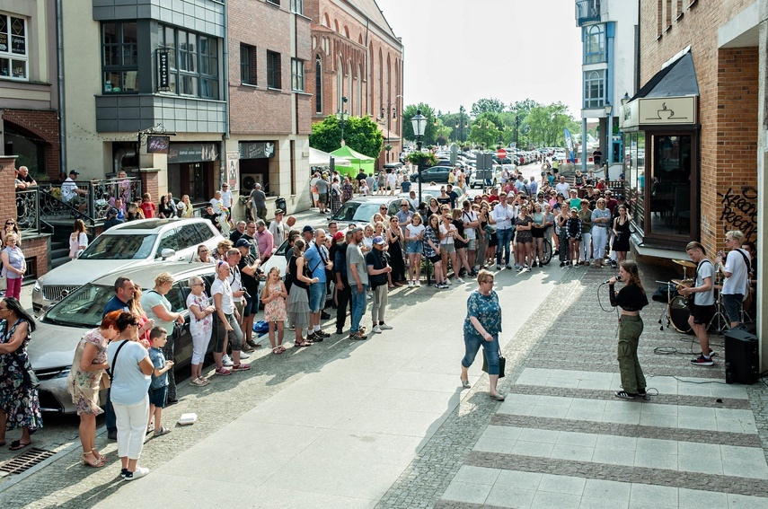 Elbląg, Koncert elbląskiej Betelgezy przy ul. Kowalskiej Elbląg, Koncert elbląskiej Betelgezy przy ul. Kowalskiej