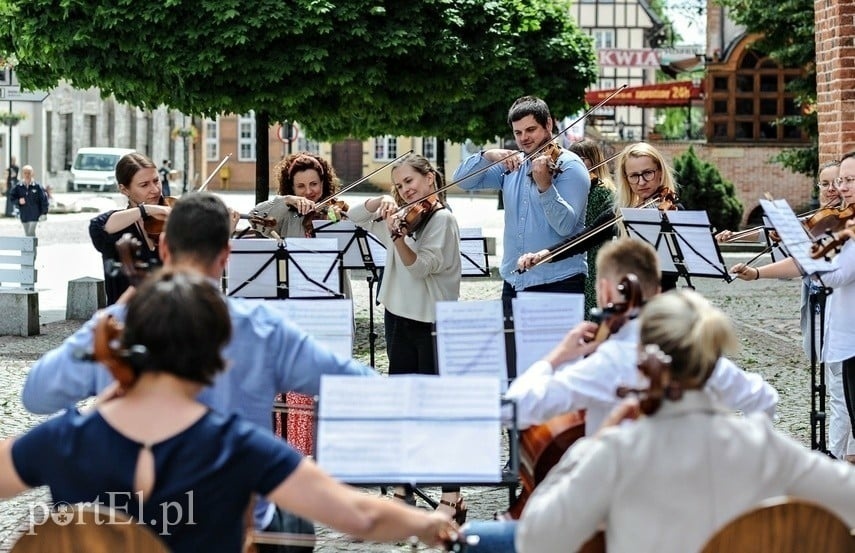 Elbląg, Zadyryguj EOK, czyli Orkiestra w rękach melomanów