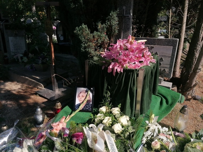 Elbląg, Urna z prochami Redaktor Skotnickiej spoczęła na cmentarzu Dębica