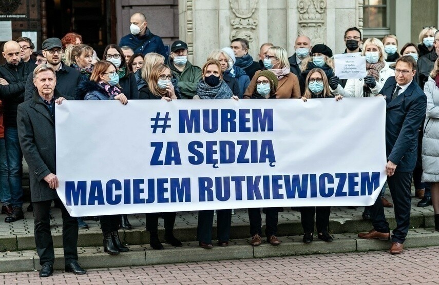 Elbląg, W obronie sędziego Rutkiewicza w listopadzie ub. roku protestowali elbląscy sędziowie