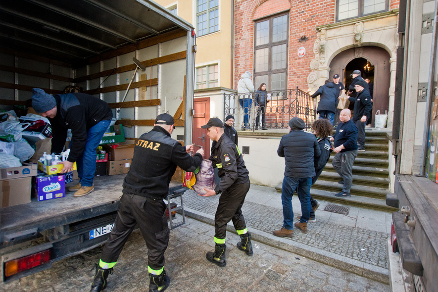 Elbląg, Z Elbląga do Tarnopola od początku wojny na Ukrainie wyjechały cztery transporty z pomocą rzeczową Elbląg, Z Elbląga do Tarnopola od początku wojny na Ukrainie wyjechały cztery transporty z pomocą rzeczową