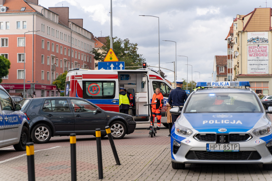 Elbląg, Potrąciła mężczyznę na hulajnodze Elbląg, Potrąciła mężczyznę na hulajnodze