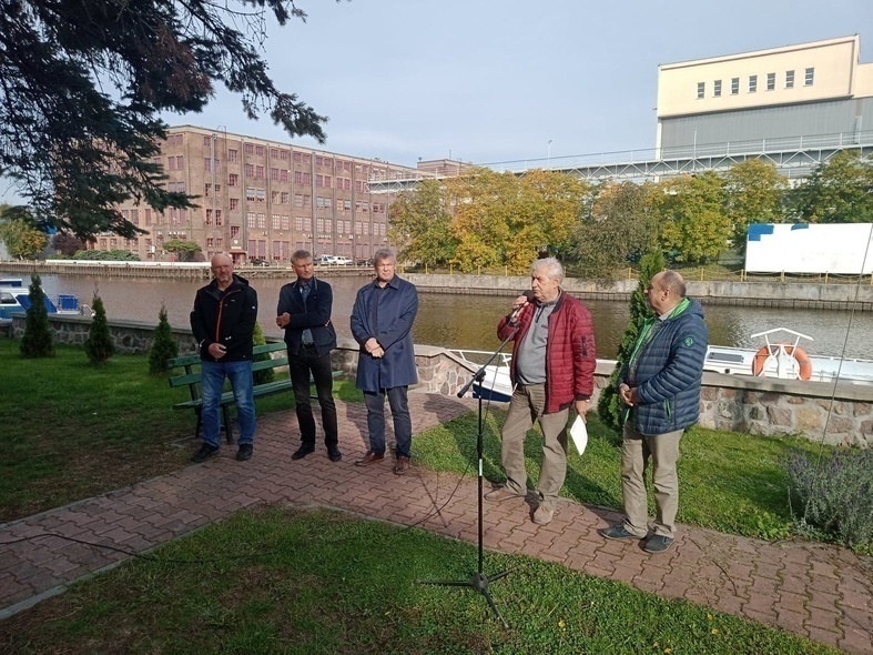 Elbląg, Bandera opuszczona, sezon zakończony