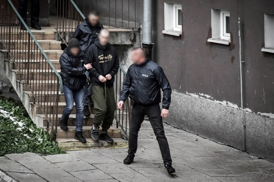 Elbląg, Zatrzymali 23-latka podejrzanego o zaatakowanie maczetą Elbląg, Zatrzymali 23-latka podejrzanego o zaatakowanie maczetą