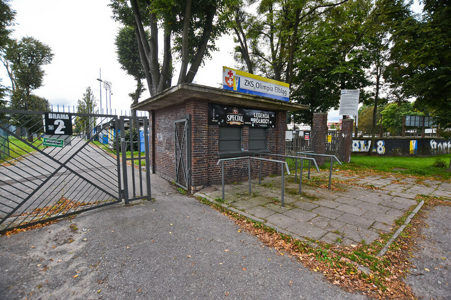 Elbląg, Główne wejście na stadion obecnie. To tu ma się najwięcej zmieni