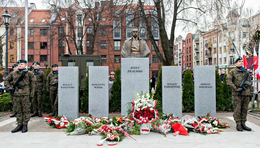 Elbląg, Obchody 155. rocznicy urodzin Józefa Piłsudskiego