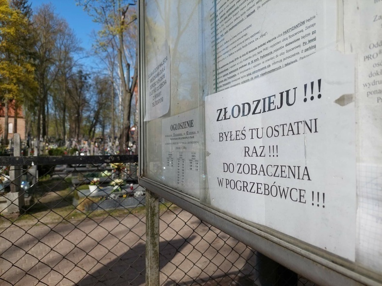 Elbląg, Zdjęcia wykonane przy wejściu do cmentarza komunalnego w Pasłęku,
